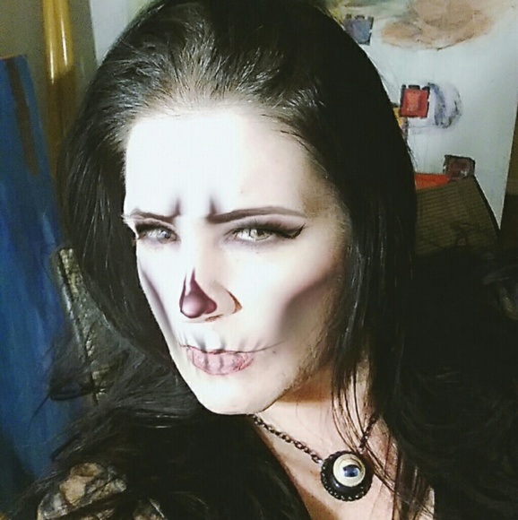 Meet your Posher, Jenny Mae. - Picture 5 of 8